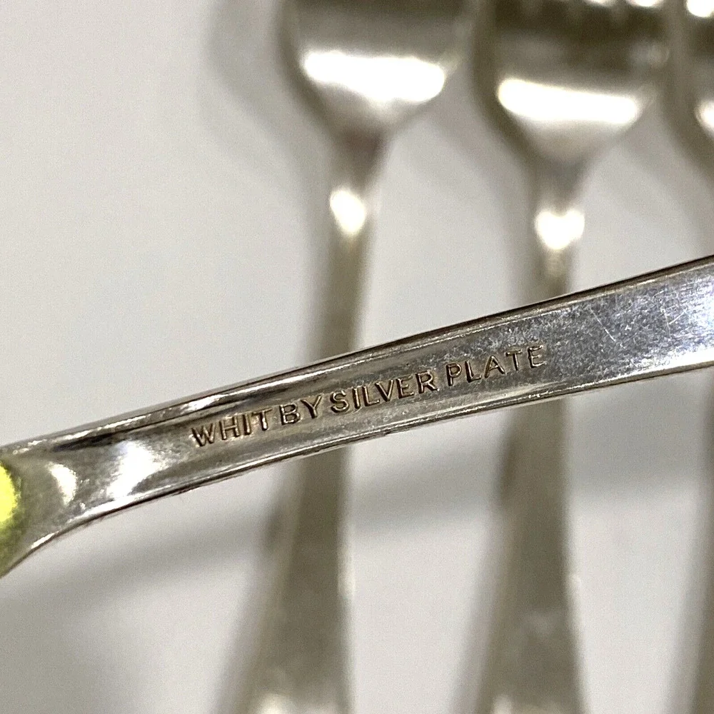 Vintage Whitby silverplate individual salad / dessert forks set of 4 circa 1931